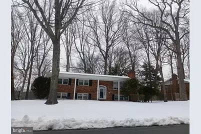 9128 Glenbrook Road, Fairfax, VA 22031 - Photo 2