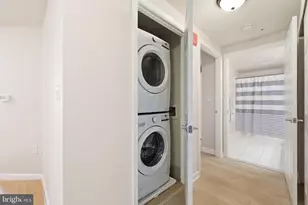 2726 Gallows Rd, Vienna, VA 22180 - Photo 16