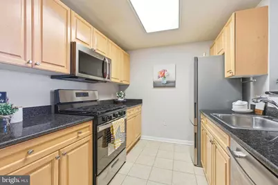 2726 Gallows Road #510, Vienna, VA 22180 - Photo 8