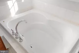 7996 Reserve Way, Vienna, VA 22182 - Photo 34