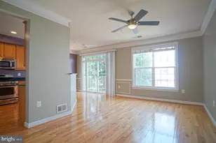 2515 Einstein St, Herndon, VA 20171 - Photo 2