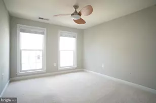 2515 Einstein St, Herndon, VA 20171 - Photo 12