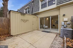 8141 Kingsway Ct, Springfield, VA 22152 - Photo 24