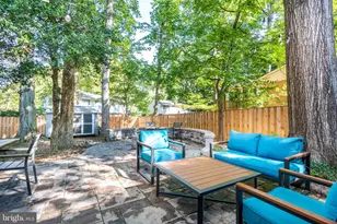 8601 Cromwell Dr, Springfield, VA 22151 - Photo 32