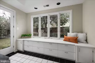 7953 Bolling Dr, Alexandria, VA 22308 - Photo 12