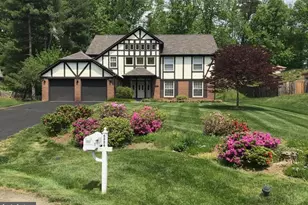 6604 Tina Ln, McLean, VA 22101 - Photo 1