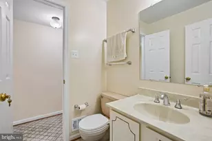 6604 Tina Ln, McLean, VA 22101 - Photo 12