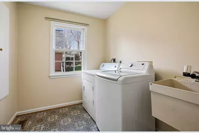 6604 Tina Lane, McLean, VA 22101 - Photo 14