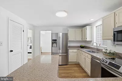 9810 Oleander Avenue, Vienna, VA 22181 - Photo 12