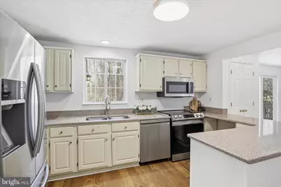 9810 Oleander Avenue, Vienna, VA 22181 - Photo 10