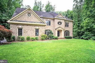 6125 Old Dominion Dr, McLean, VA 22101 - Photo 1