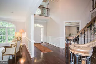 6125 Old Dominion Dr, McLean, VA 22101 - Photo 2