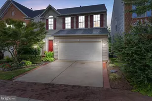 9028 Harrover Pl, Lorton, VA 22079 - Photo 2