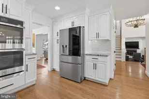 11728 Stuart Mill Rd, Oakton, VA 22124 - Photo 10