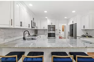 11728 Stuart Mill Rd, Oakton, VA 22124 - Photo 12