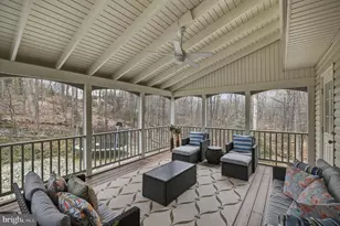 11728 Stuart Mill Rd, Oakton, VA 22124 - Photo 50