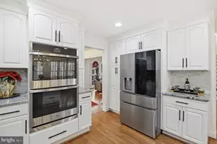 11728 Stuart Mill Rd, Oakton, VA 22124 - Photo 4