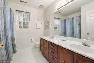 9614 Cinnamon Creek Dr, Vienna, VA 22182 - Photo 44