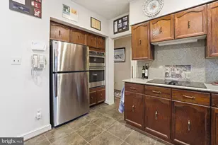 9614 Cinnamon Creek Dr, Vienna, VA 22182 - Photo 24