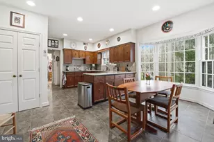 9614 Cinnamon Creek Dr, Vienna, VA 22182 - Photo 26