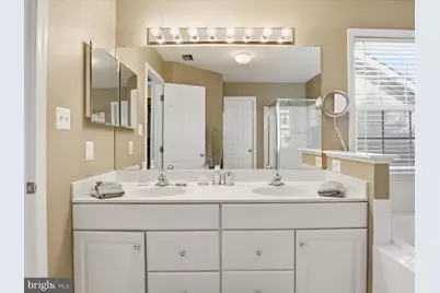 5870 Linden Creek Court, Centreville, VA 20120 - Photo 40