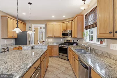 5870 Linden Creek Court, Centreville, VA 20120 - Photo 20