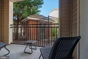 12956 Centre Park Cir, Herndon, VA 20171 - Photo 2