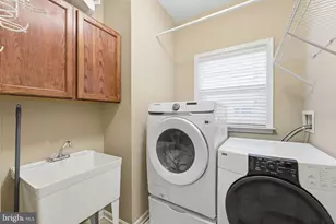 6319 Still Spring Pl, Alexandria, VA 22315 - Photo 32