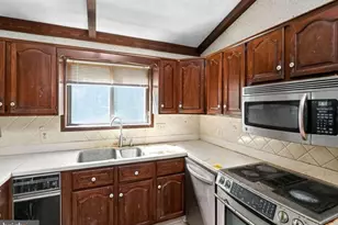 6320 Windpatterns Trail, Fairfax Station, VA 22039 - Photo 8