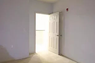 2726 Gallows Rd, Vienna, VA 22180 - Photo 10