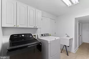 10317 Brittenford Dr, Vienna, VA 22182 - Photo 26