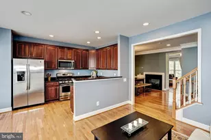 2411 Huntington Park Dr, Alexandria, VA 22303 - Photo 14