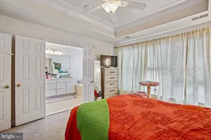 2411 Huntington Park Dr, Alexandria, VA 22303 - Photo 18