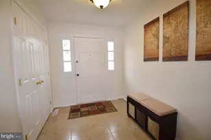 6901 Stoneybrooke Ln, Alexandria, VA 22306 - Photo 2