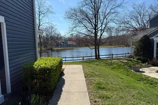 5866 Orchard Hill Ct, Clifton, VA 20124 - Photo 4