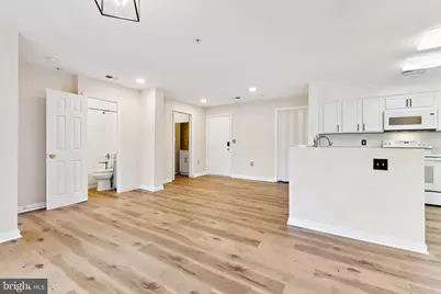 11328 Westbrook Mill Lane #304, Fairfax, VA 22030 - Photo 10