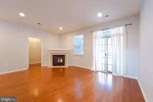 4631 Carisbrooke Ln, Fairfax, VA 22030 - Photo 8