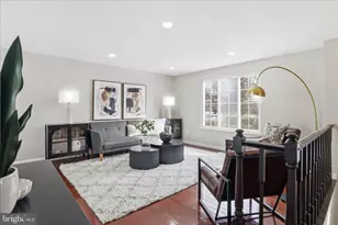 9404 Wrought Iron Ct, Fairfax, VA 22032 - Photo 2