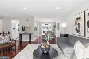 9404 Wrought Iron Ct, Fairfax, VA 22032 - Photo 6