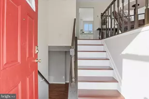 9404 Wrought Iron Ct, Fairfax, VA 22032 - Photo 4