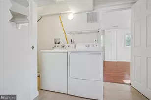 7039 Calamo St, Springfield, VA 22150 - Photo 48