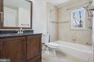 7039 Calamo St, Springfield, VA 22150 - Photo 28