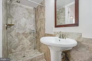 7039 Calamo St, Springfield, VA 22150 - Photo 36