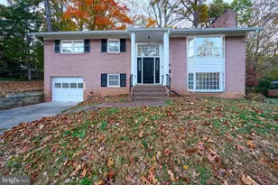 9116 Hamilton Dr, Fairfax, VA 22031 - Photo 6