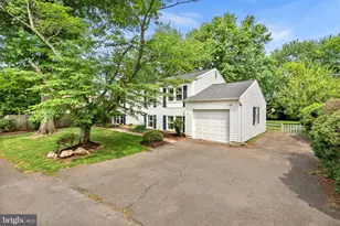 12747 Kinship Dr, Herndon, VA 20171 - Photo 4