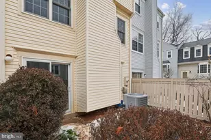 2396 Branleigh Park Ct, Reston, VA 20191 - Photo 44