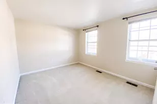 9628 Lindenbrook St, Fairfax, VA 22031 - Photo 12
