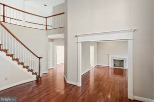 9810 Portside Dr, Burke, VA 22015 - Photo 8