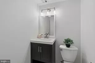 8000 Le Havre Pl, Falls Church, VA 22042 - Photo 16