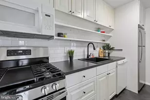 8000 Le Havre Pl, Falls Church, VA 22042 - Photo 2